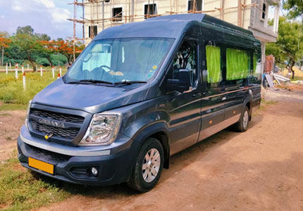 17 Seater Urbania Traveller