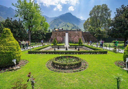 Srinagar Gulmarg Pahalgam Sonmarg Package From Amritsar